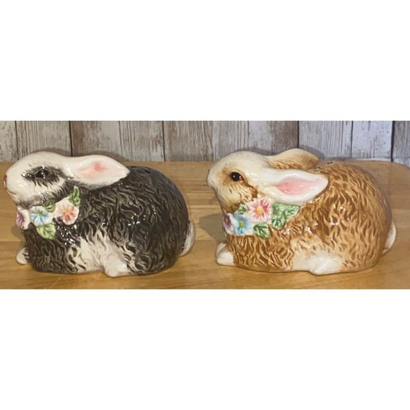 Heartfelt Kitchen Creations Easter Bunny Rabbit Salt & Pepper Shakers Decor - Picture 3 of 7